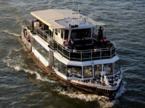 Onyx Private Boat Rental Budapest Danube