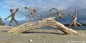 Tamas Kanya Driftwood Art by travelzona