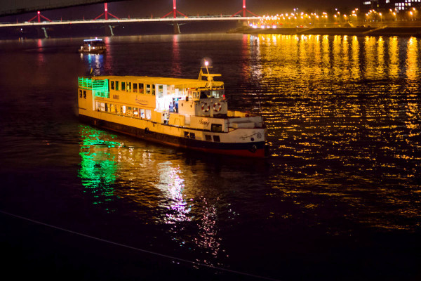 Budapest Sightseeing Danube Tour Fanny Boat on River Rakoczi Bridge